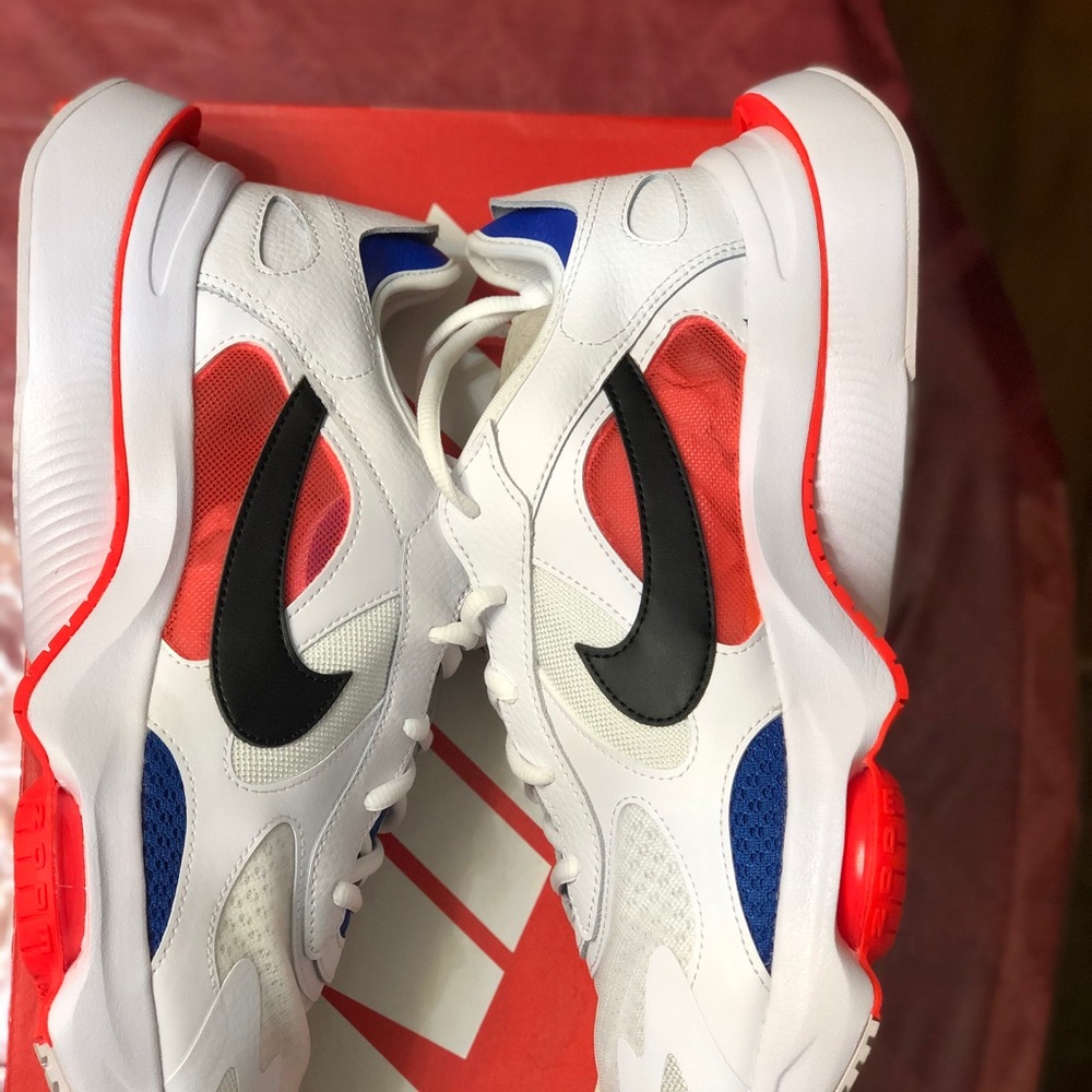 Nike Air Zoom Division sneakers men’s size 11.5
